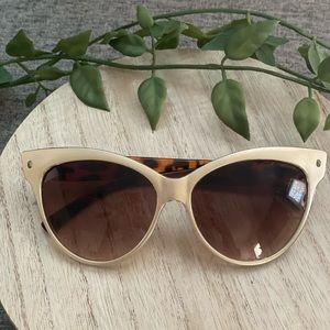 Women’s sunglasses